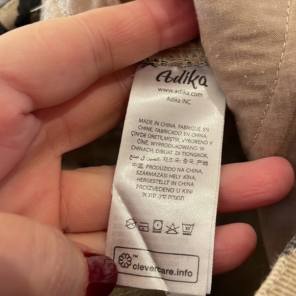 ADIKA pleated high waisted jeans. Leopard print. EUC - Picture 4 of 4